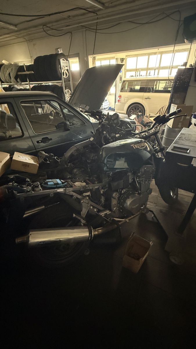 Triumph Altro: 2x Triumph Sprint 900 zum herrichten  – Difettoso da Sonceboz-Sombeval venduto da v8mike 4