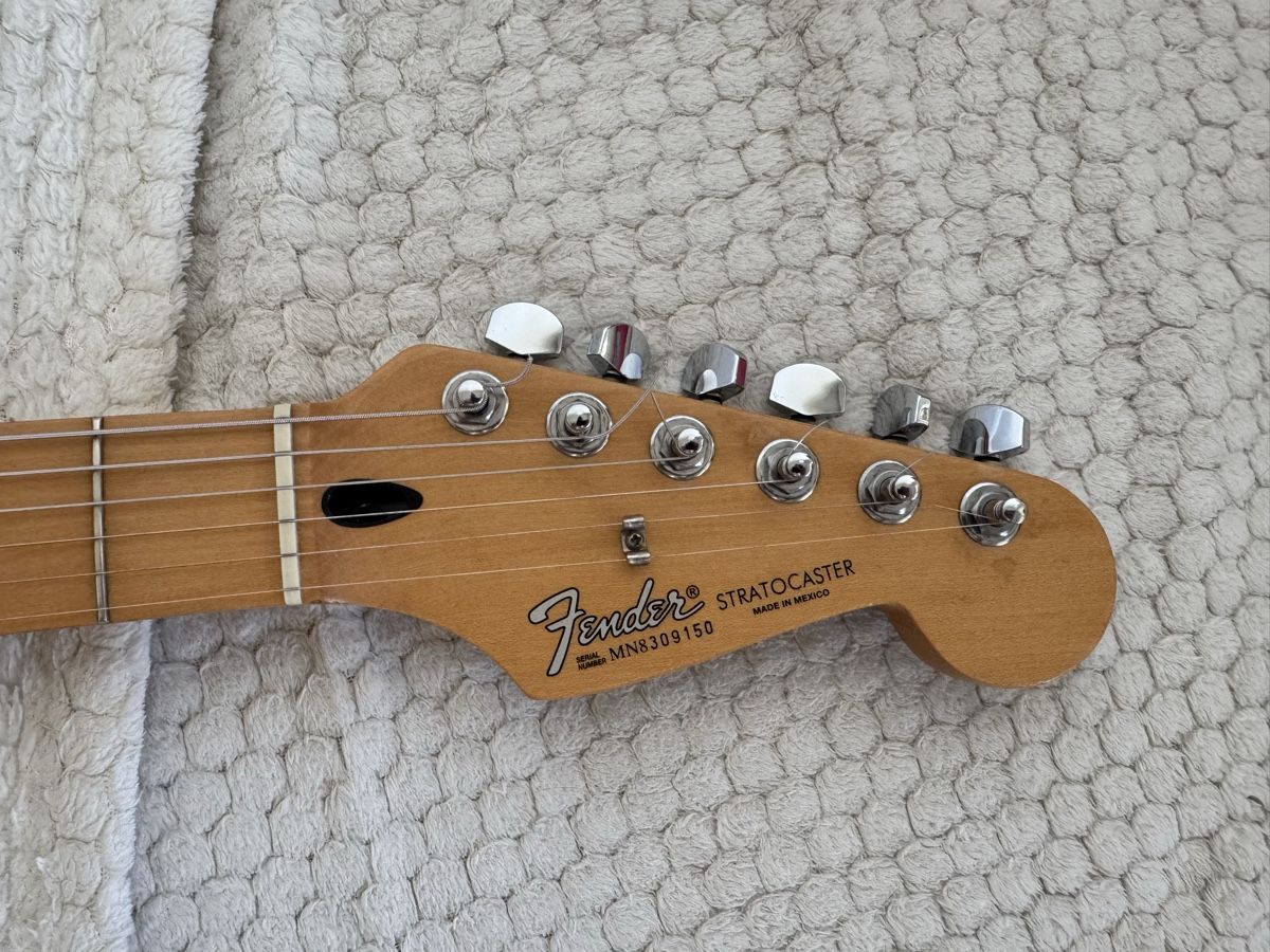 Fender Instruments de musique: Fender Stratocaster MIM – D'occasion à Schwerzenbach par RSX_IST 2