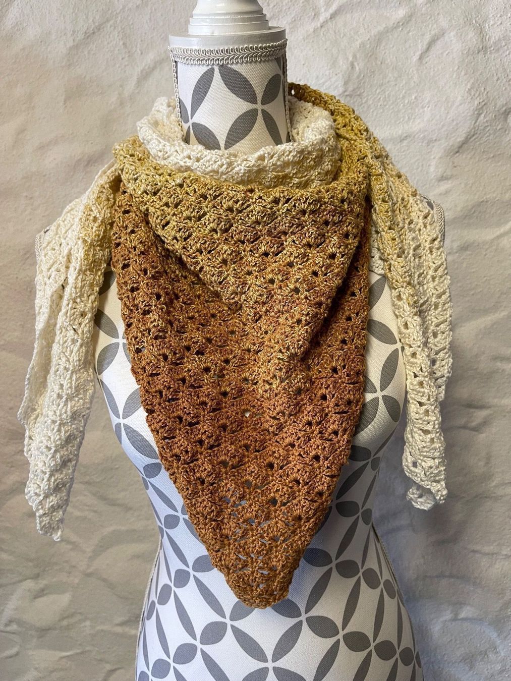 Foulard & Sciarpe: Dreieckstuch – Nuovo (secondo la descrizione) da Urnäsch venduto da pas_5r9c 2