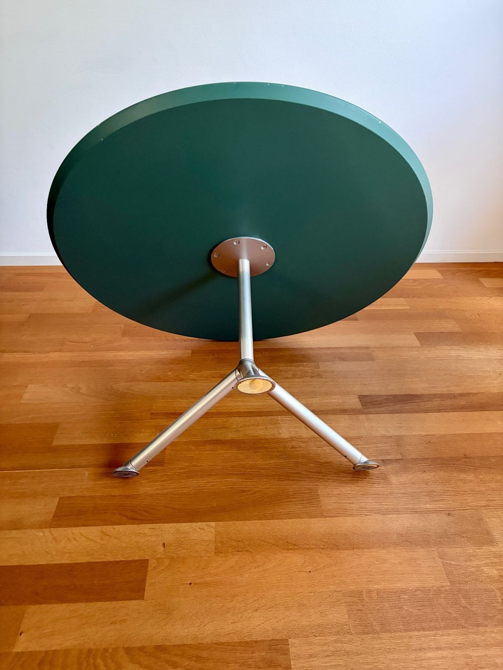 Tavoli: Design-Couchtisch / Loungetisch – Nuovo (secondo la descrizione) da Reinach BL venduto da SchnaeppchenScout 2