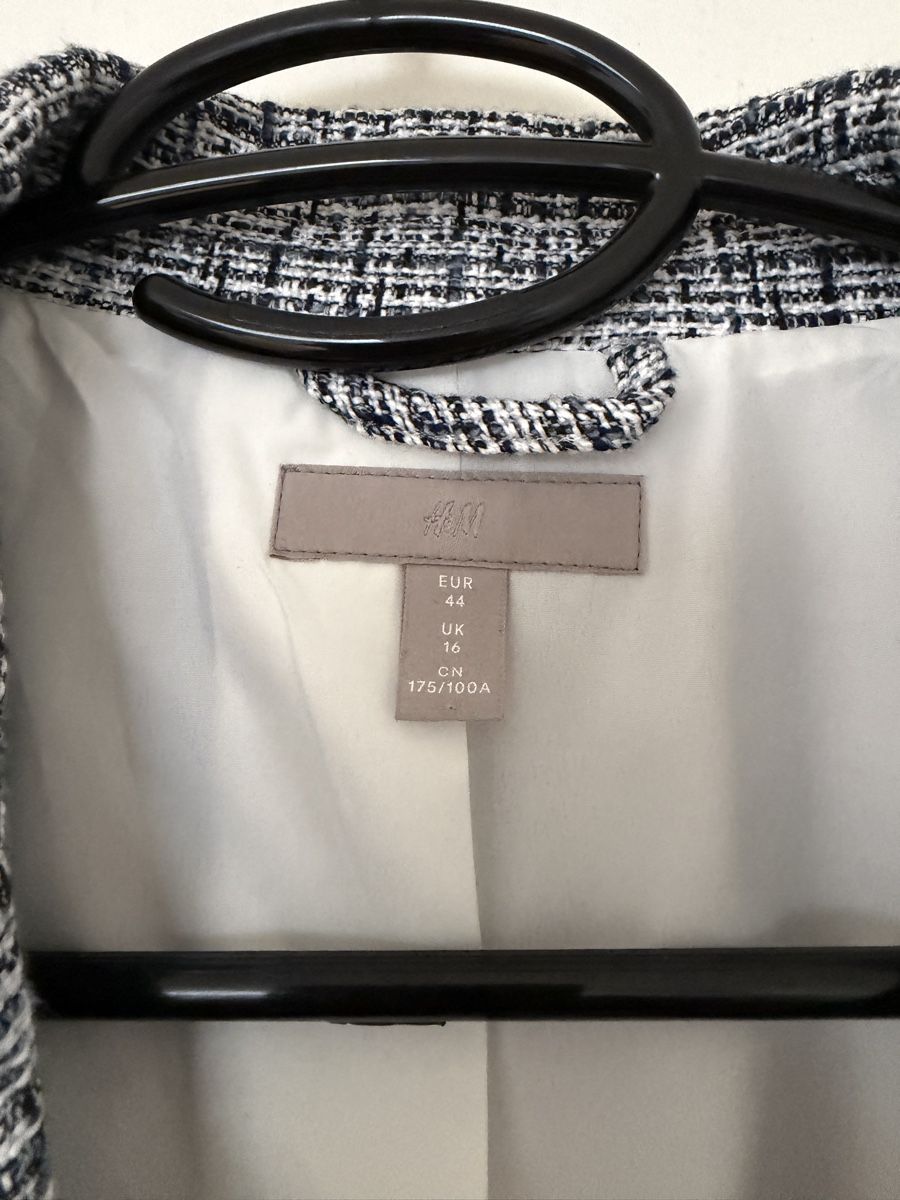 H&M Giacche: Blazer Grösse 44 – Nuovo (secondo la descrizione) da Schübelbach venduto da Sambodscha 1