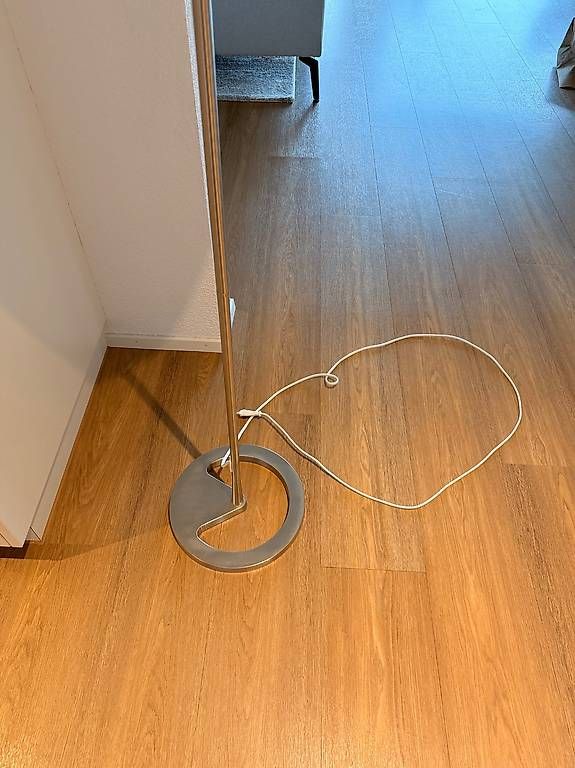 Lampade: REDUZIERT Stehlampe – Usato da Güttingen venduto da ush_wk62 2