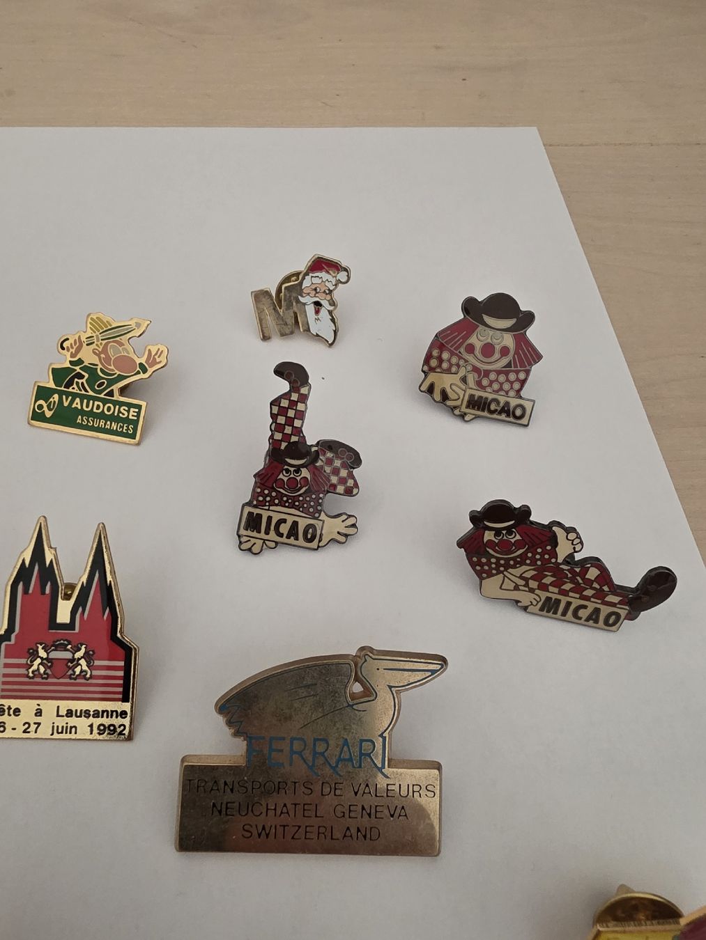 Swiss Placchette & Badge: 21 pins vintage Suisse – Usato da Paudex venduto da Pacalauma 4