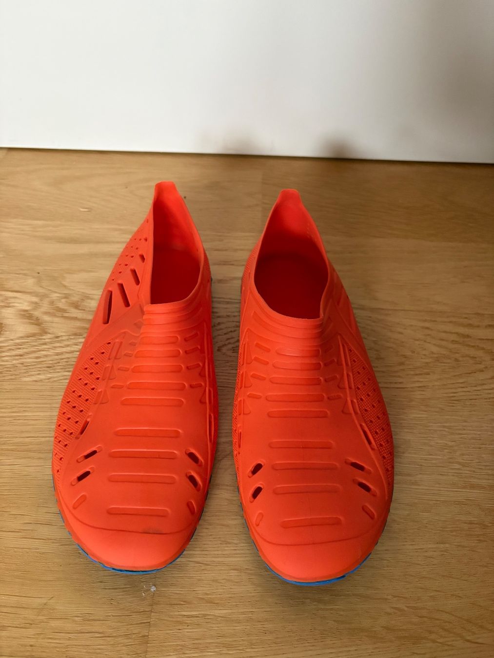 Schuhe für Jungen: Aquaschuhe gr 33 – Gebraucht aus Egg b. Zürich von dalanna