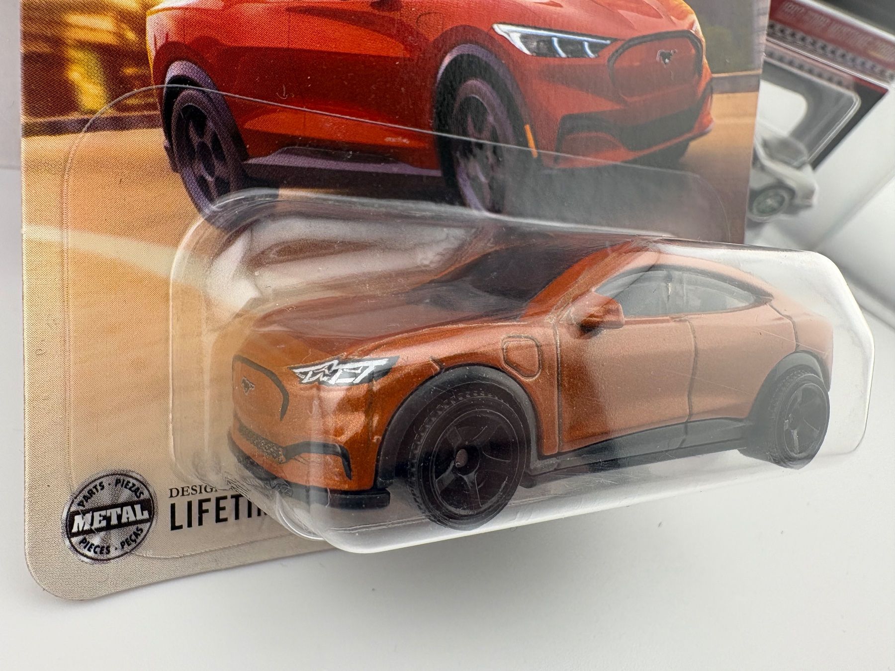 Matchbox Modellautos: Matchbox 2021 Ford Mustang Mach-E - 2025 - 36/125 – Neu und originalverpackt aus Flawil von HeisseReifen 2