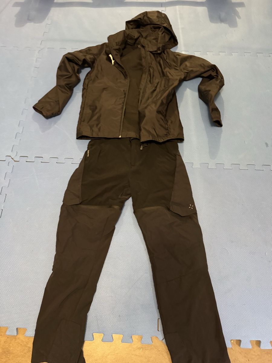 Lotti & Set di vestiti: Pantalon et veste 150cm – Usato da Corpataux venduto da seniz