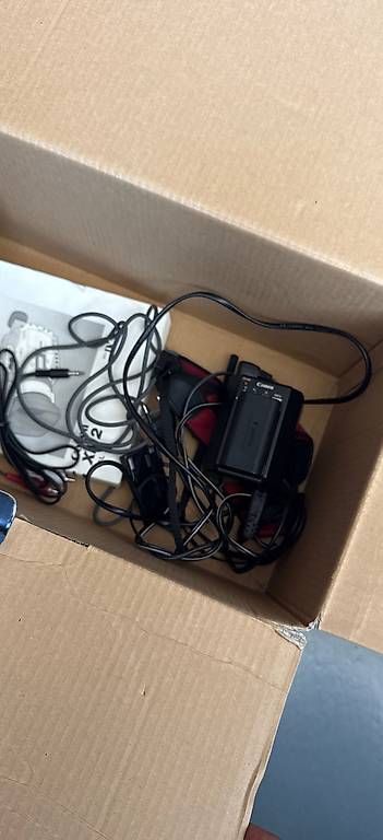 Canon Camcorder: Canon XM2 MiniDV 3CCD Camcorder – Gebraucht aus Dübendorf von her_fns2 1