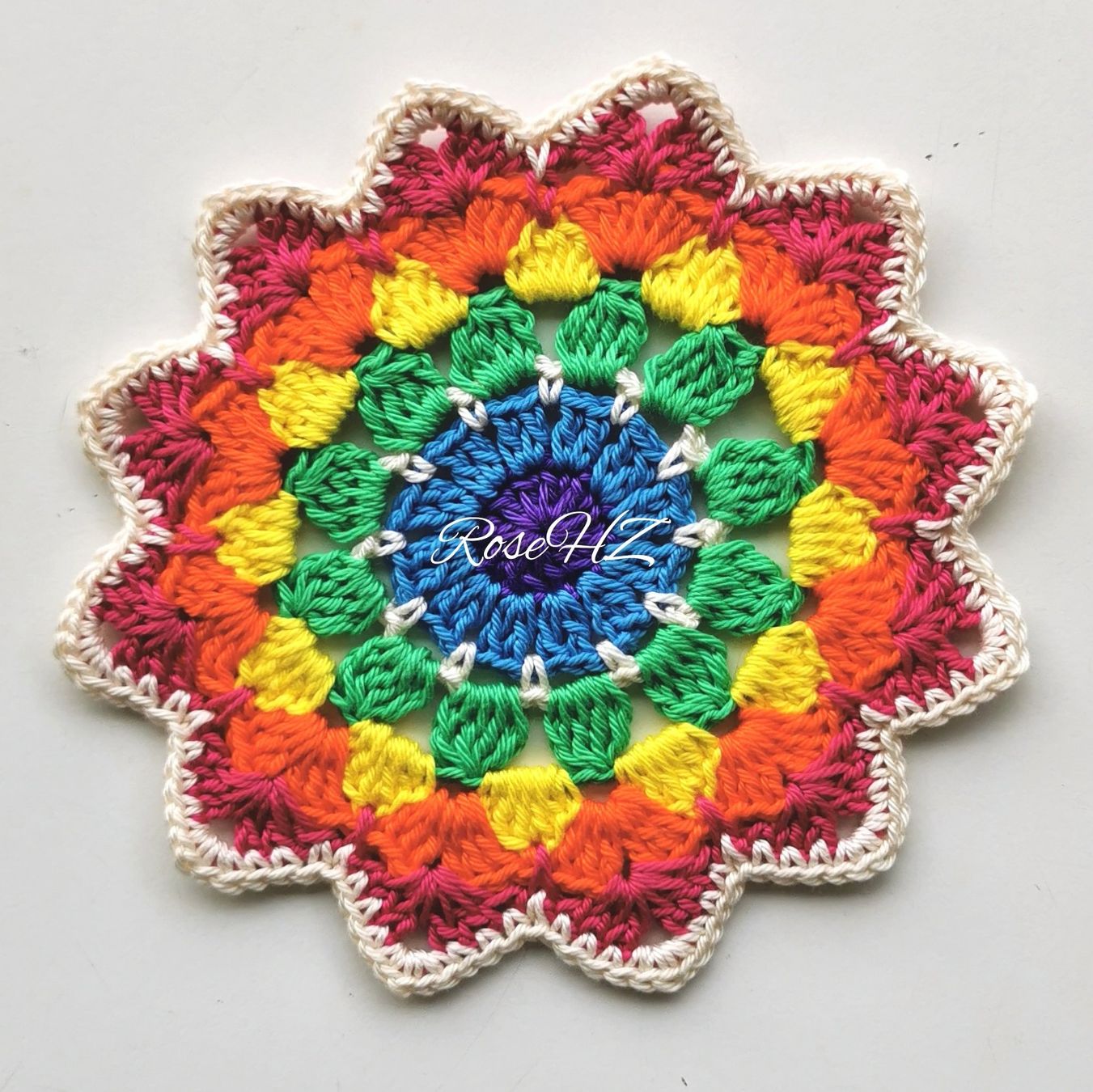 Sonstige Tischwäsche: Mandala Gehäkelt 1.Stück Baumwolle 16cm – Neu (gemäss Beschreibung) aus Schaffhausen von RoseHaekelzauber