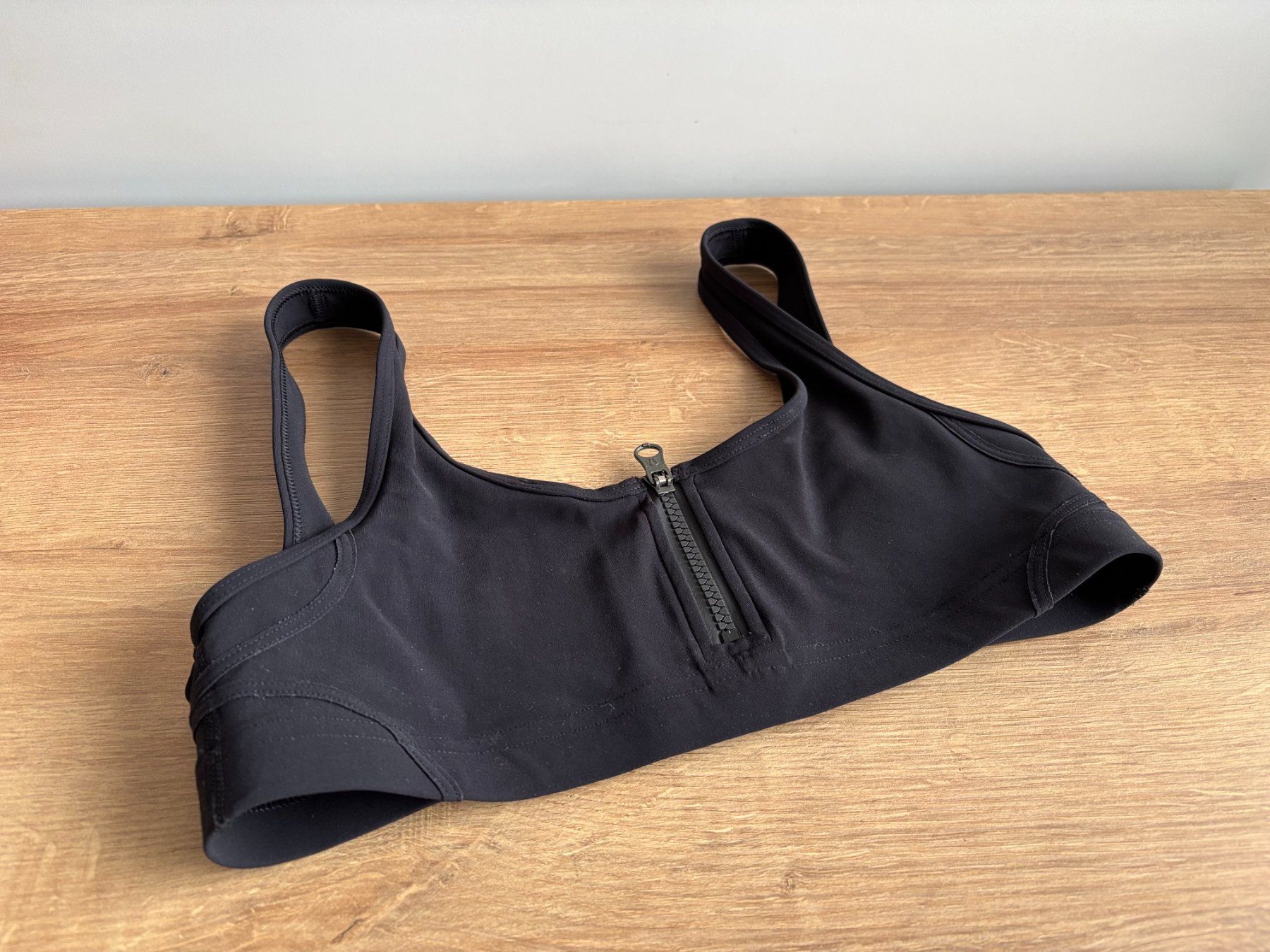 Lululemon Top: Lululemon BH / Bikini Top - neu - Grösse 6 – Nuovo (secondo la descrizione) da Bern venduto da lolapennt 1