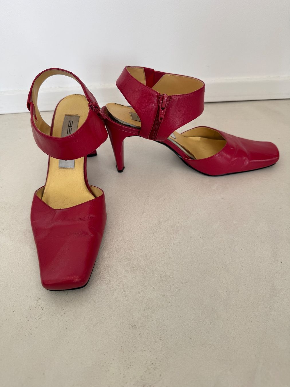 Scarpe da donna: Jolis escarpins rouges vintage – Usato da giffers venduto da sev_c9x9 1