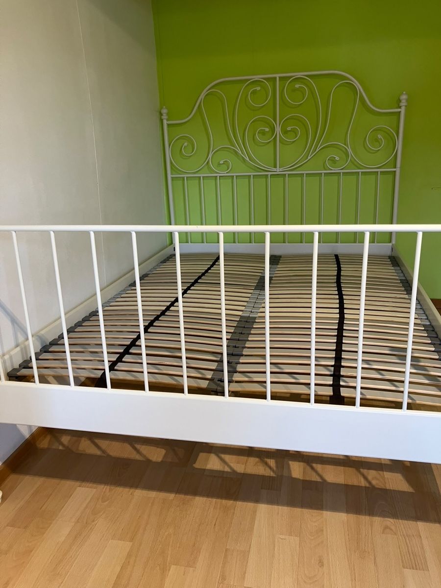 Lits: Weisses Metallbett – D'occasion à Nottwil par Ricardosimi8 1