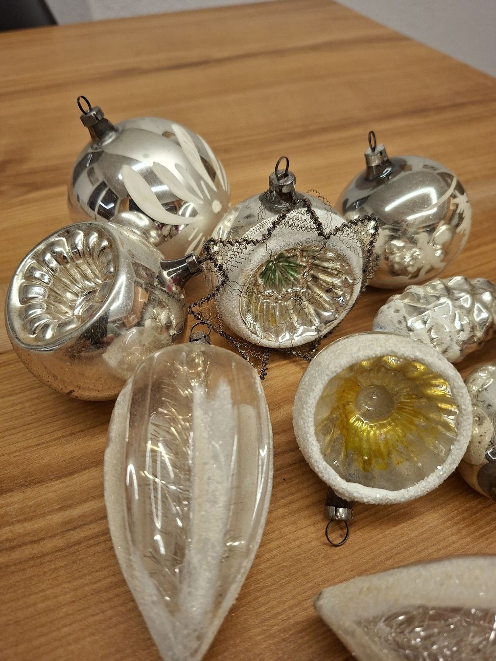 Tutte le decorazioni: alter Christbaum Schmuck – Usato da Ganterschwil venduto da HeidiuPeter 2