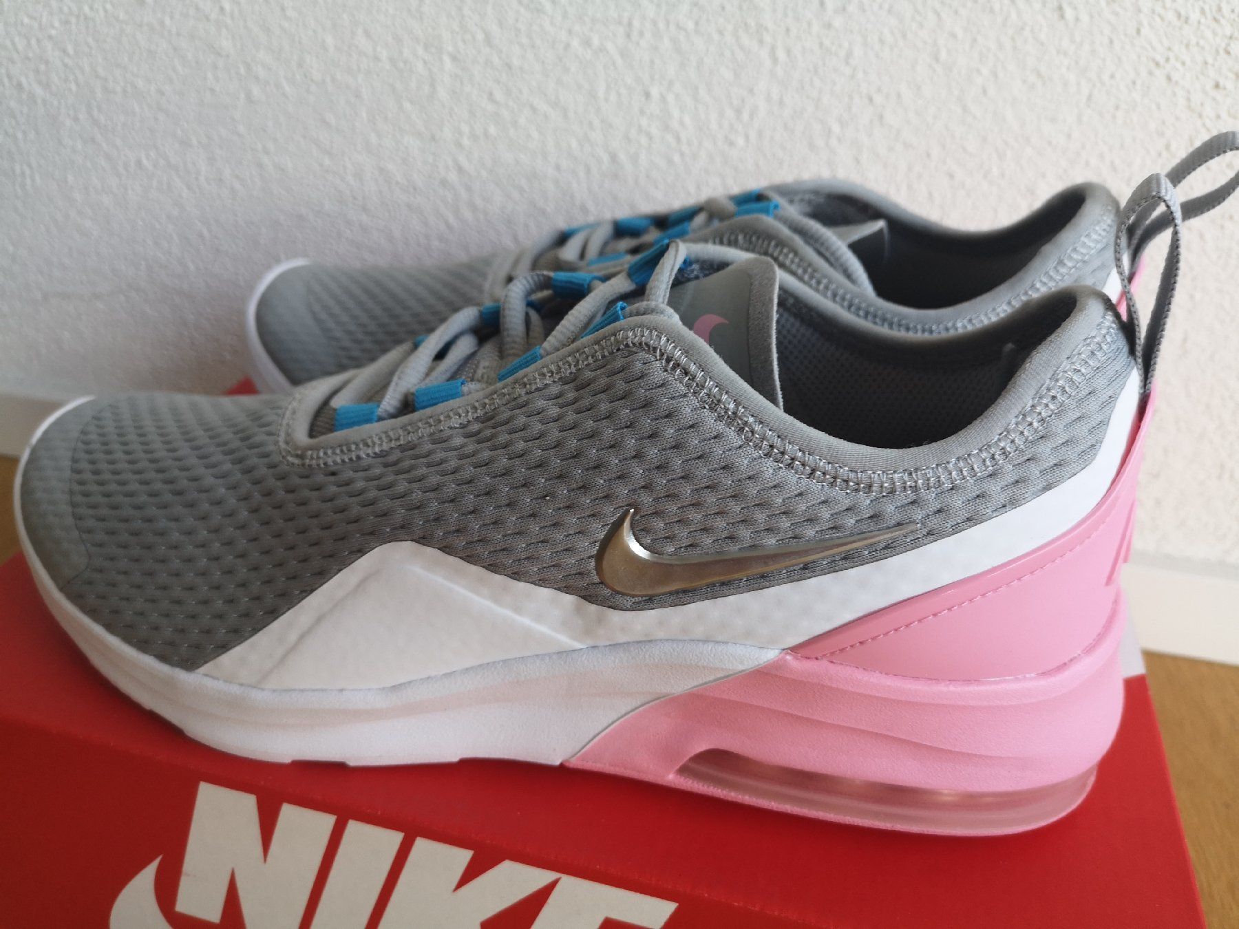 Nike Damenschuhe: NIKE AIR MAX Motion 2 /NEU /Gr 40 /wmns – Neu und originalverpackt aus Otelfingen von len_x8cg