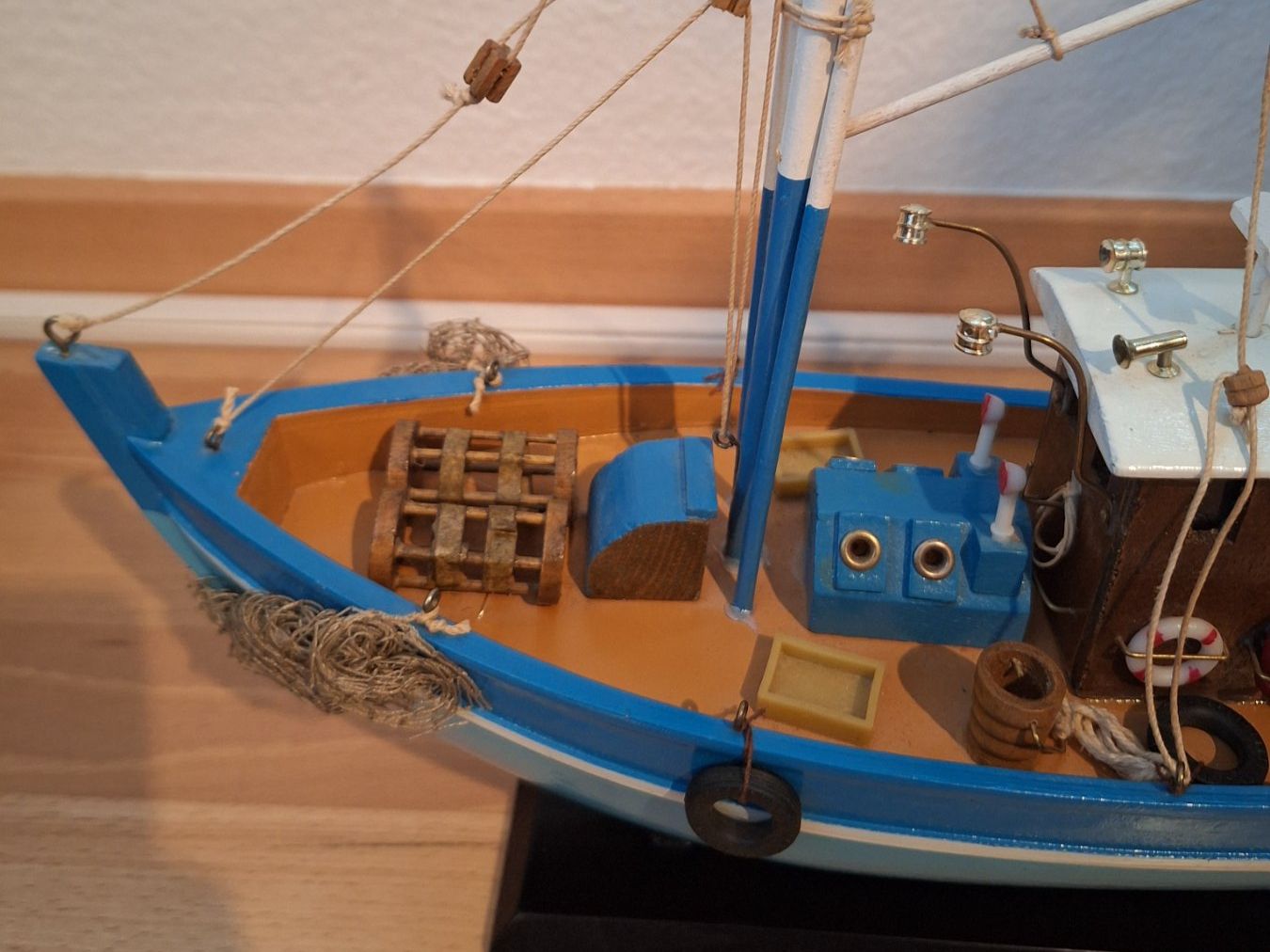 Kit di modellismo & Modellini statici: Schönes Deko Holzschiff – Usato da Zürich venduto da Mwb5 9