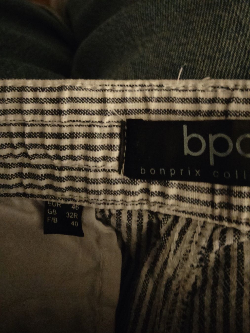Pantaloni: Kurze Hosen, top bequem – Nuovo (secondo la descrizione) da Muttenz venduto da Mtn. 1