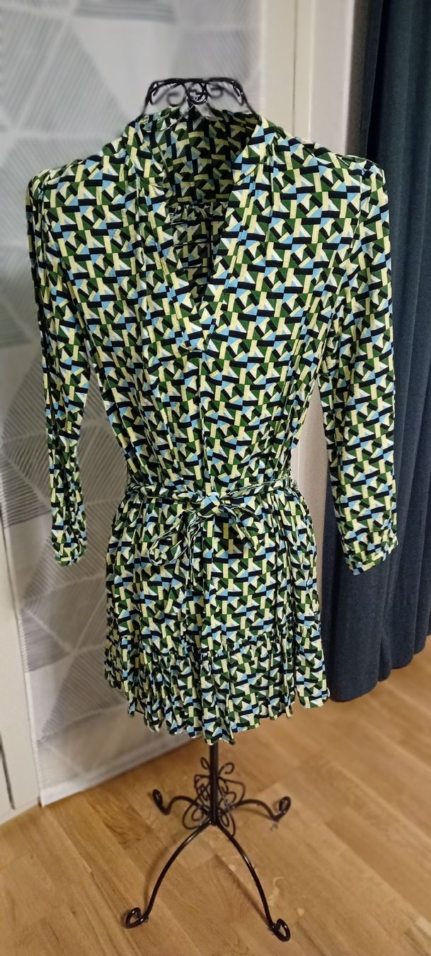 Zara Vestiti: kleid von Zara gr S – Nuovo (secondo la descrizione) da zürich venduto da janjaz