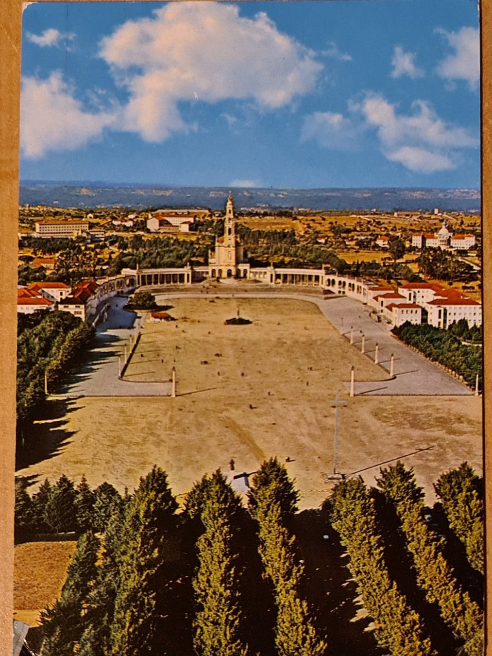 Cartoline postali: Ansichtskarte Esplenada Fatima Portugal – Usato da Dintikon venduto da Vexi