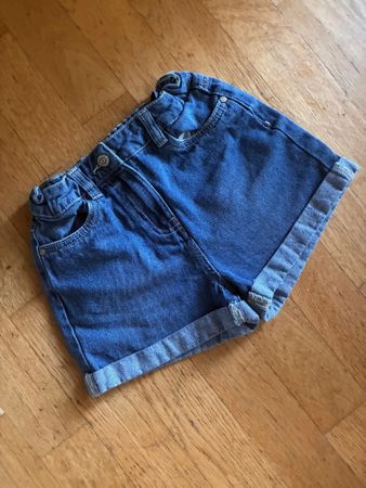 Schöne Shorts Gr. 122