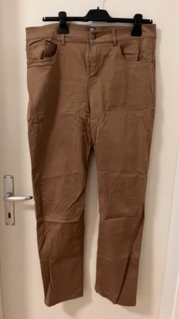 Damen Hose braun Grösse 42 guter Zustand
