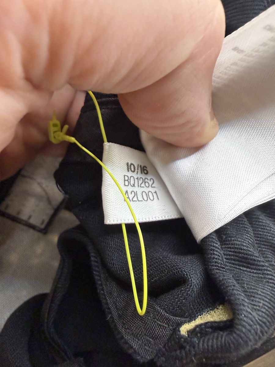 Sonstige Kleidung & Accessoires: Adidas Neo Cap schwarz OSFM – Gebraucht aus Genève von sho_67qj 6