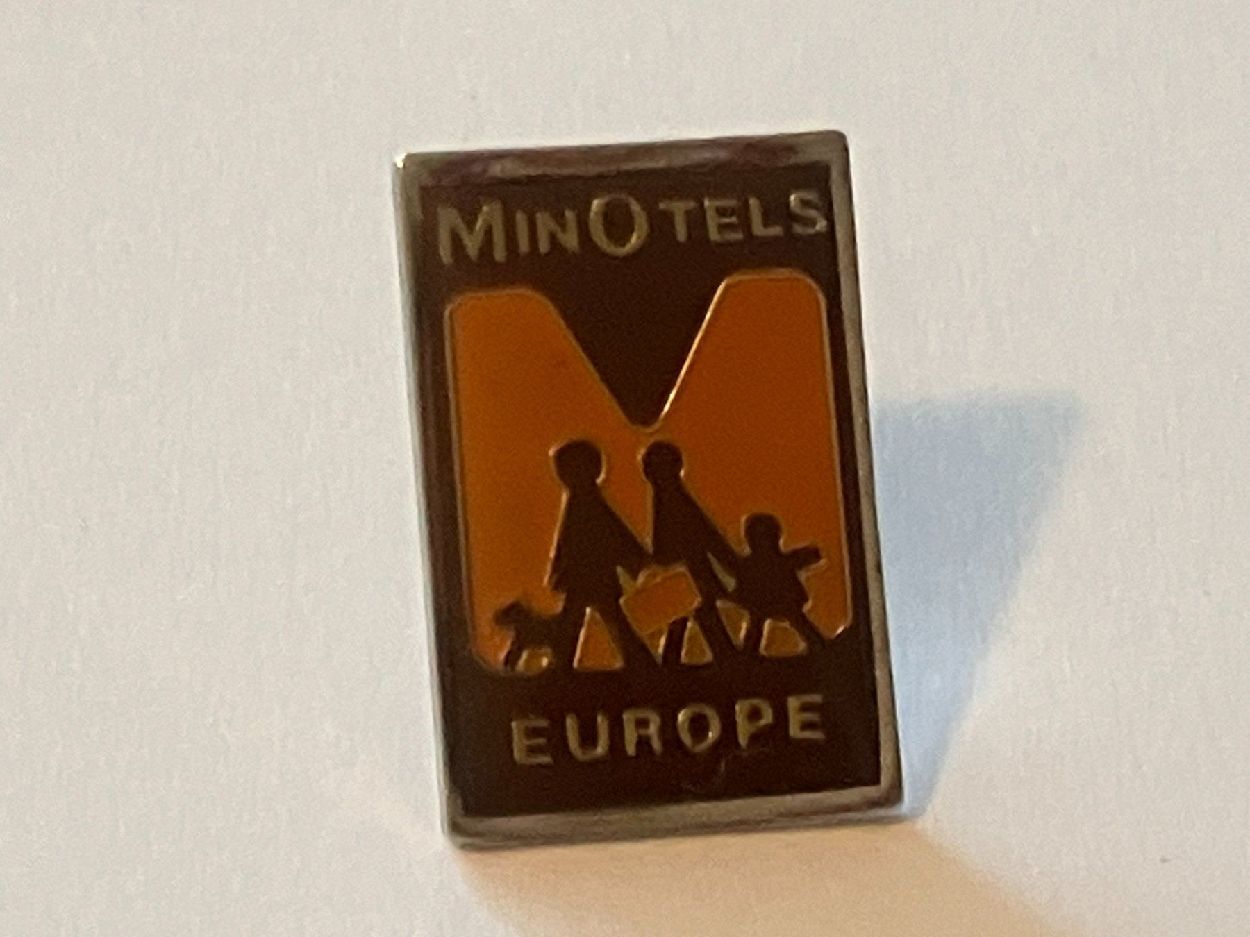 Placchette & Badge: 1 Pin Minotels Europe – Usato da Basel venduto da djwwpp