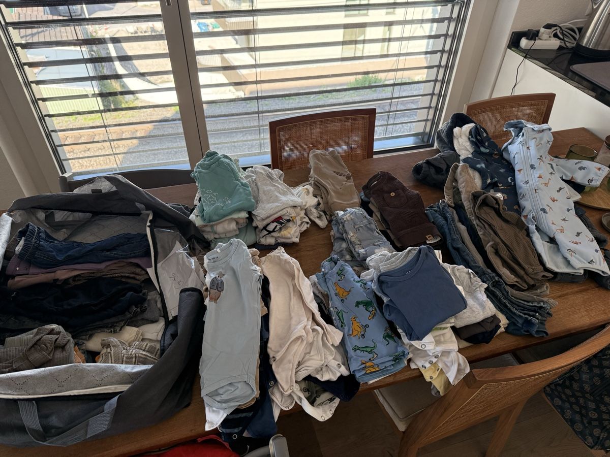 Lotti & Set di vestiti: Paket mit Baby Kleider Gr.56 Junge – Usato da Baar venduto da LiliMM