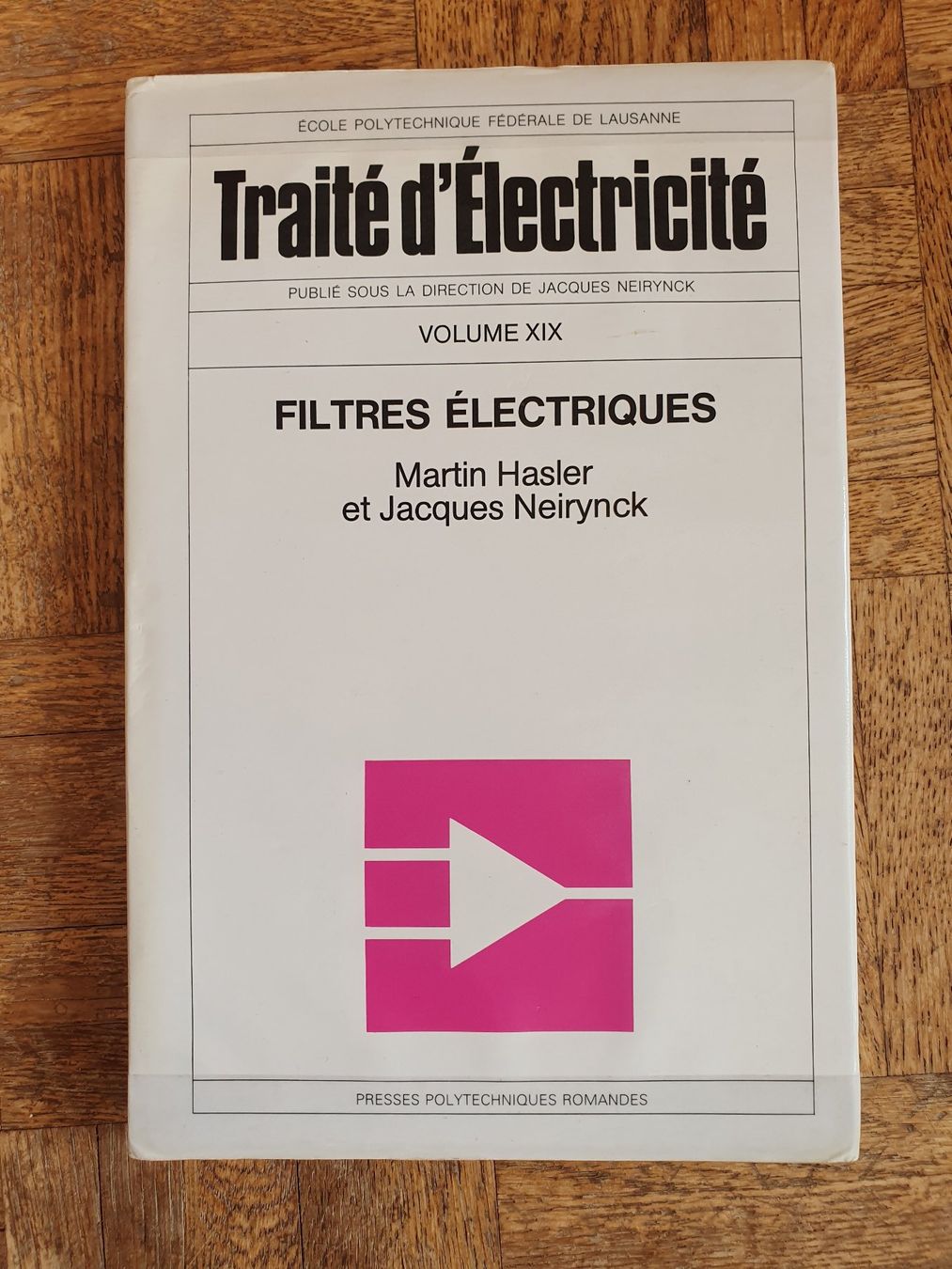 Libri: 16 Traité d'électricité EPFL Presses Polytechniques Romandes – Usato da Marly venduto da G-blitz 3