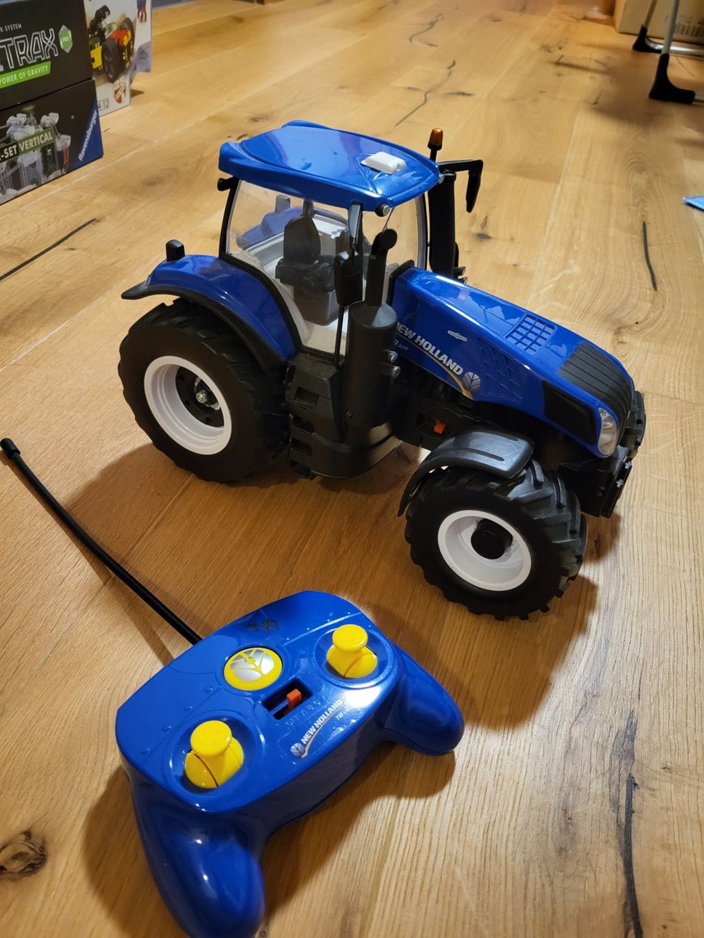 Spielzeuge: Traktor Ferngesteuert – Gebraucht aus Tuttwil von Jamir01