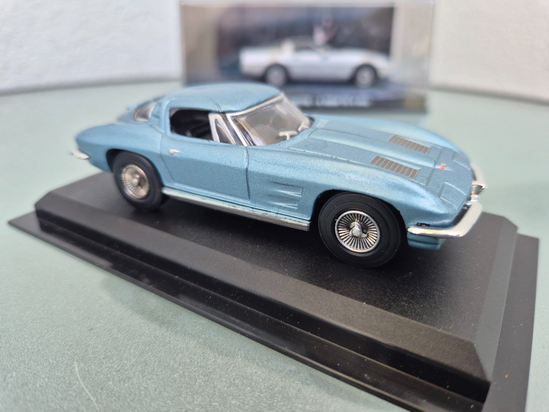 Chevrolet Modellini d'auto: Chevrolet Corvette Stingray  1963. 1:43 – Usato da Oberbuchsiten venduto da laffite54 2
