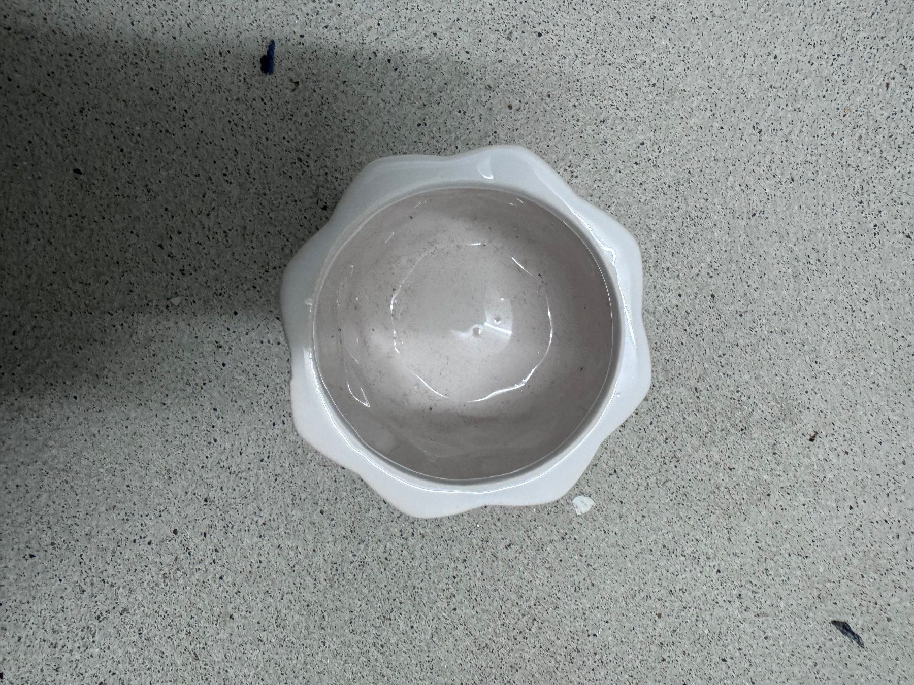 Pots de fleurs: Weisser Übertopf, Dekoration, neuwertig – D'occasion à Winterthur par tam_6m5k 1