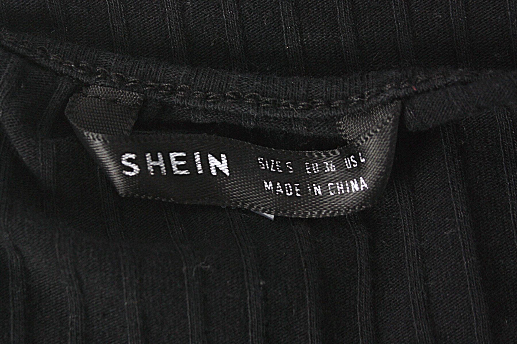 Shein Tops: SHEIN Neckholder Top gr. S – D'occasion à Zollikofen par Restwert_Zollikofen 4