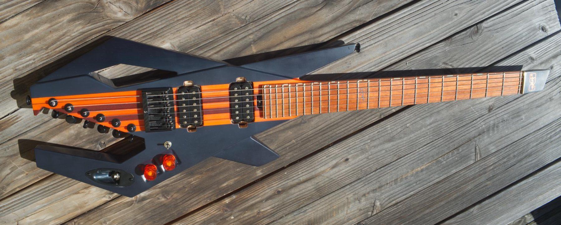 Strumenti musicali: INVERSE GUITARS PiranhaGuitar – Nuovo e nell'imballaggio originale da Schaffhausen venduto da Saitensprung_SH 6