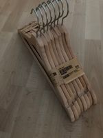 IKEA BUMERANG Kleiderbügel, rutschfest, robust, Massivholz