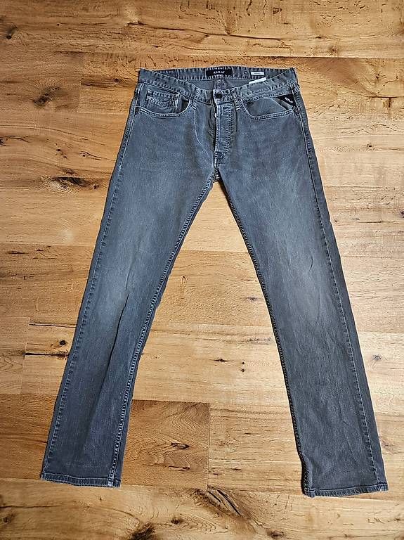 Replay Jeans: Replay Newbill Jeans W32 L32 – Gebraucht aus Gossau ZH von collectr