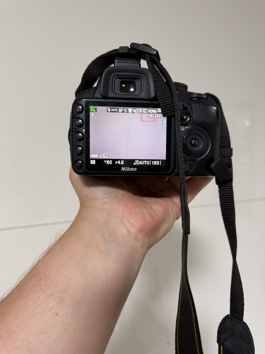 Nikon Fotocamera: Nikon D3100 Spiegelreflexkamera mit 2 Objektiv und Tasche – Usato da Niederbipp venduto da yar_tf6f 1