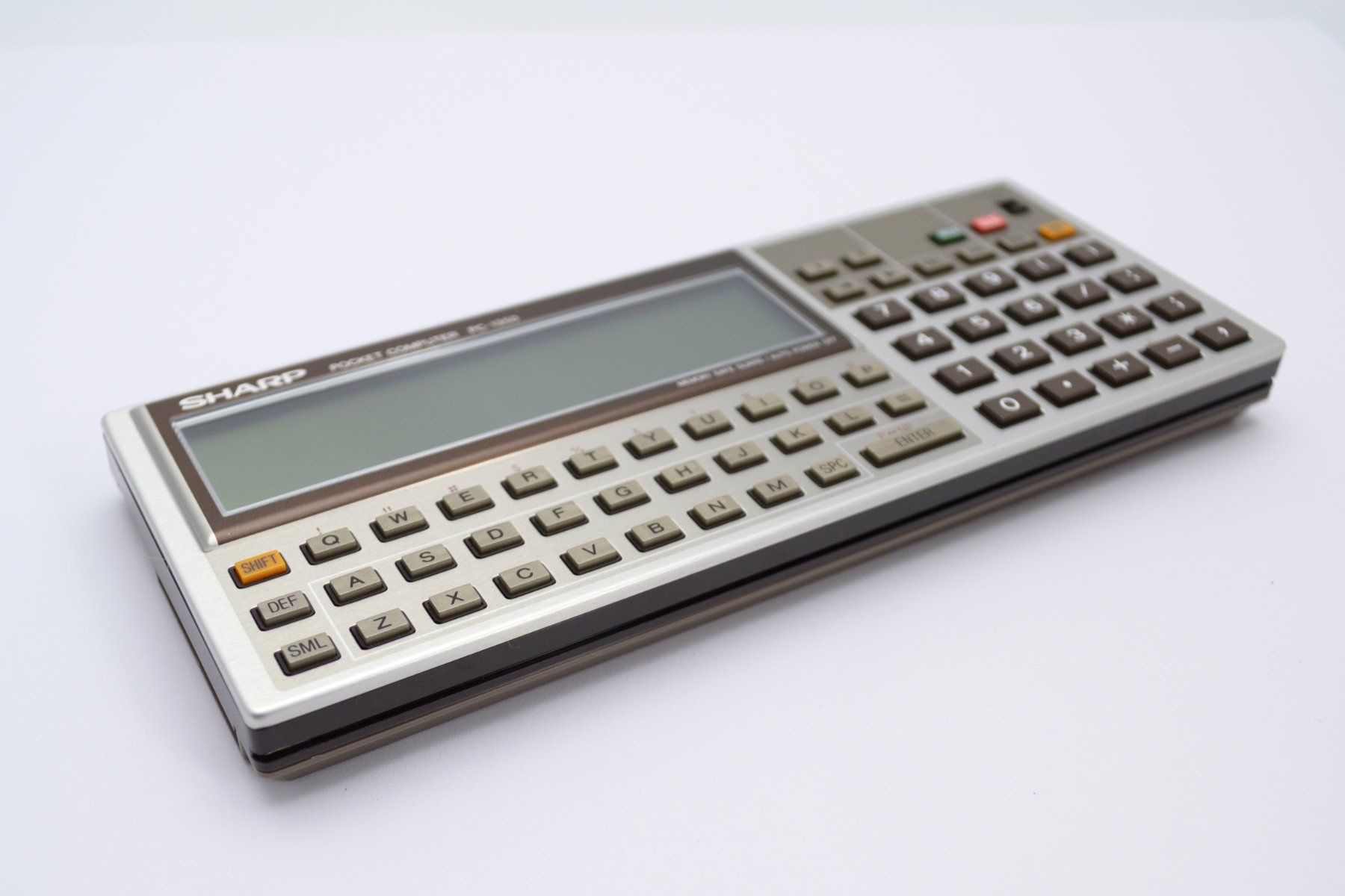 PC: Sharp PC-1350 Pocket Computer - inkl. RAM Card und Koffer – Usato da Winkel venduto da m_classic 4