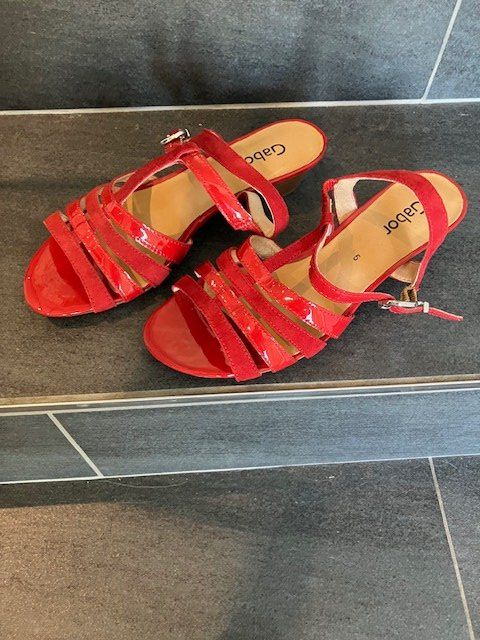 Gabor Damenschuhe: Gabor Sandale, Grösse 38, Rot – Neu (gemäss Beschreibung) aus Märwil von Yvonne034