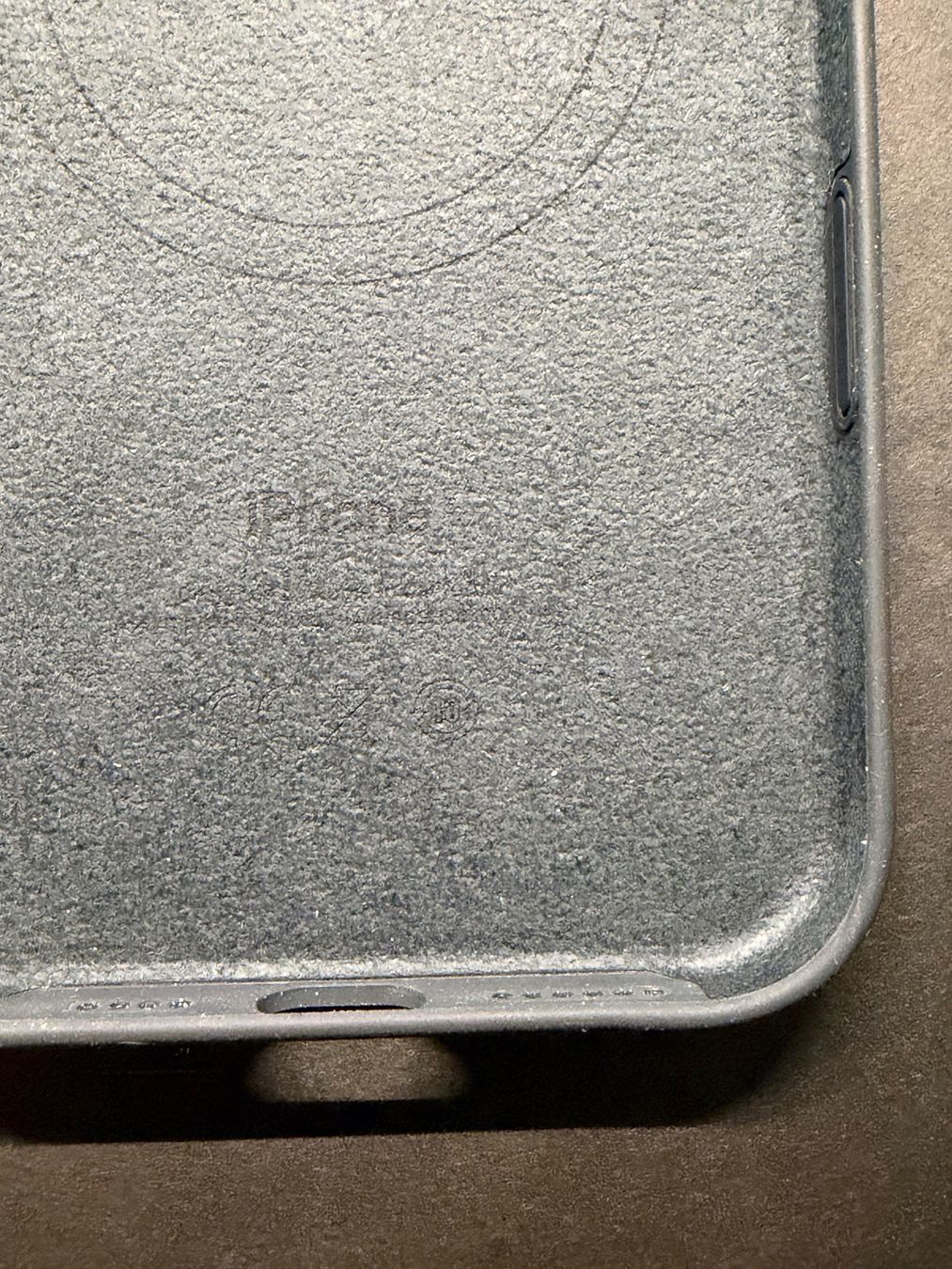 Apple Covers & Schutzfolien: Silicon Case iPhone 16 Pro Max – Gebraucht aus Arlesheim von auktio999 4