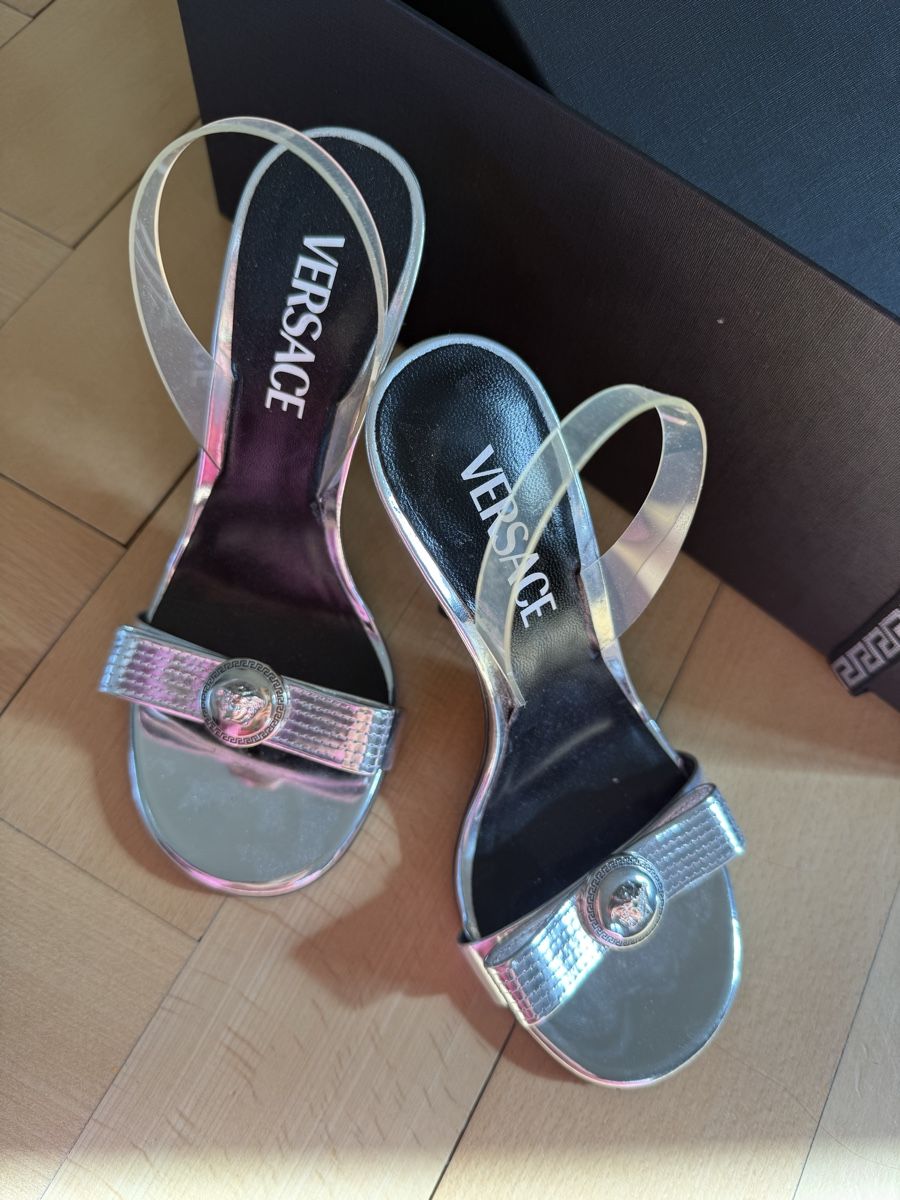 Versace Scarpe da donna: LUXURY DESIGNER VERSACE MULES WITH ORIGINAL BOX 37 – Nuovo (secondo la descrizione) da Baden venduto da agora_newgeneration 2