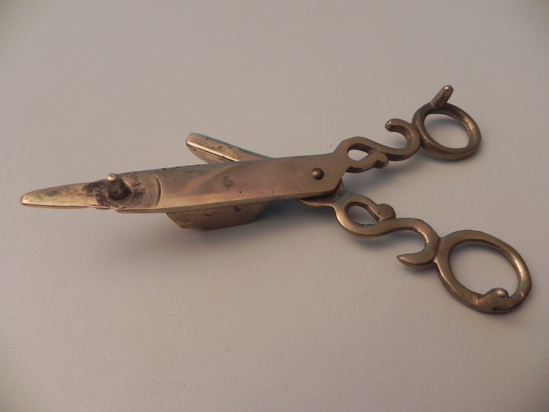 Alle Werkzeuge: Alte Dochtschere o/ Kerzenschere Messing – Gebraucht aus Minusio von Lory64 4