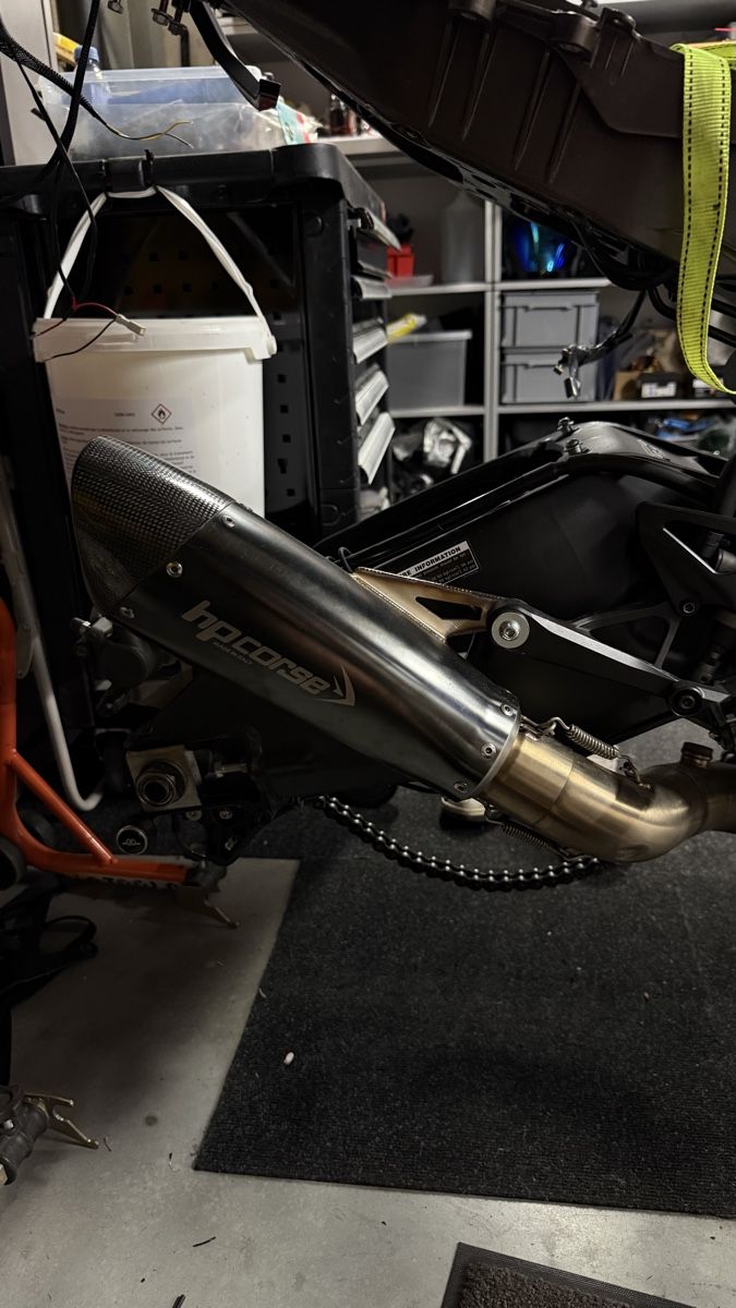 Tutti i ricambio per moto: Hp corsa r1 avec decat  – Usato da Neuchâtel venduto da ale_2v6y
