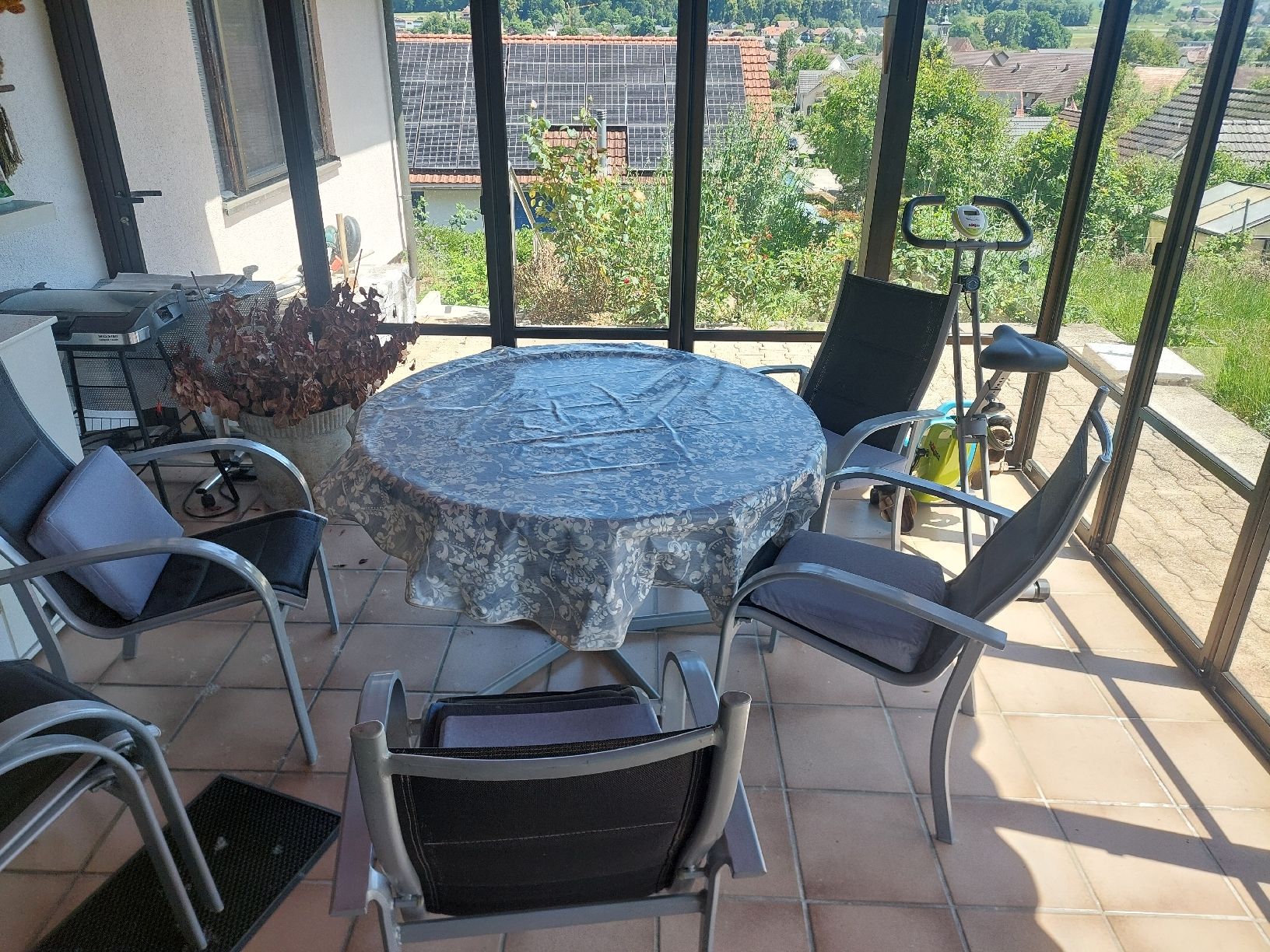 Tavoli: Gartentisch mit 5 Stühlen – Usato da Gränichen venduto da rooney90