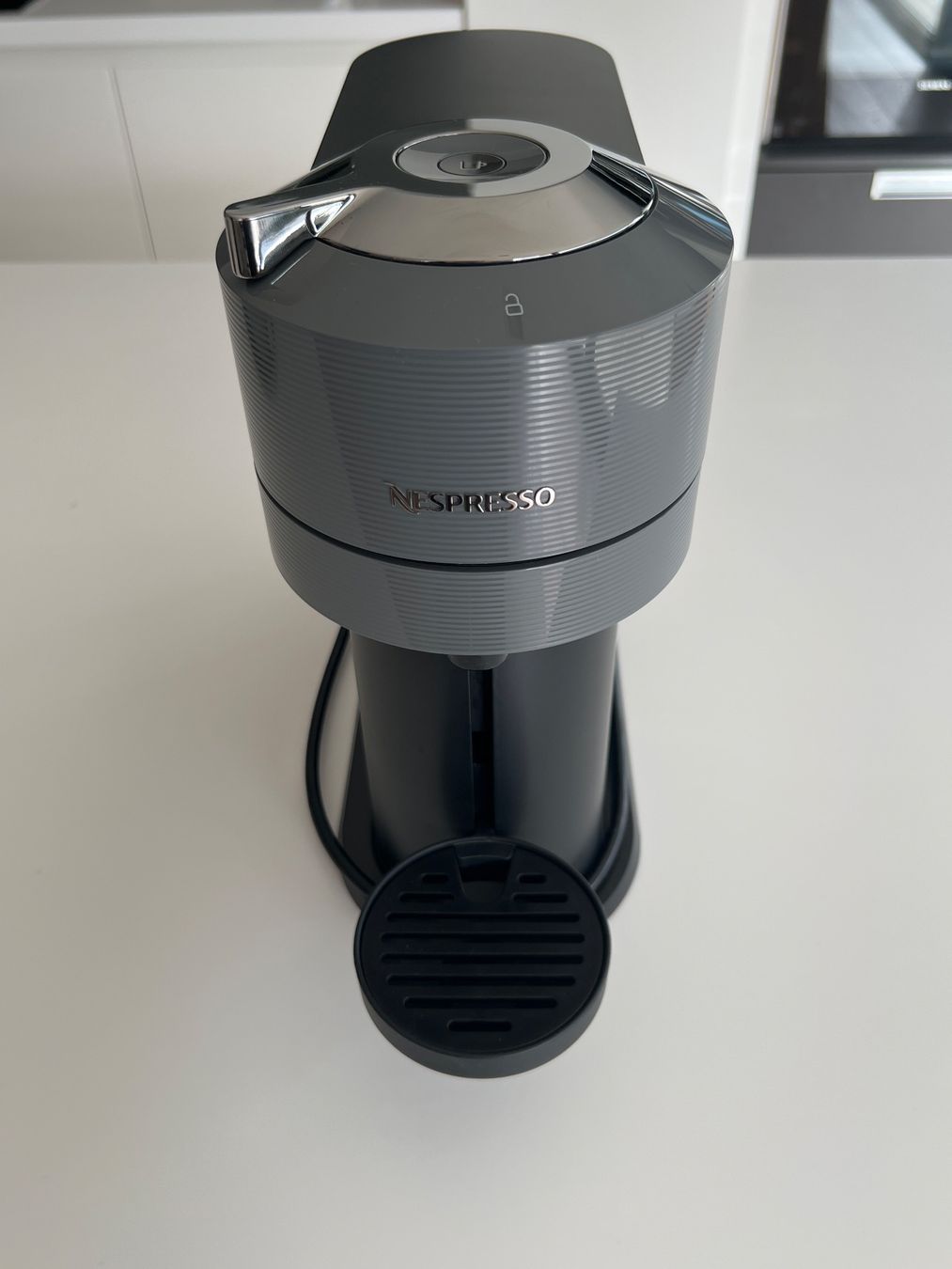 Nespresso Macchine per caffè & Macchine per espresso: Nespresso Vertuo Next – Usato da Minusio venduto da bio_z7yv