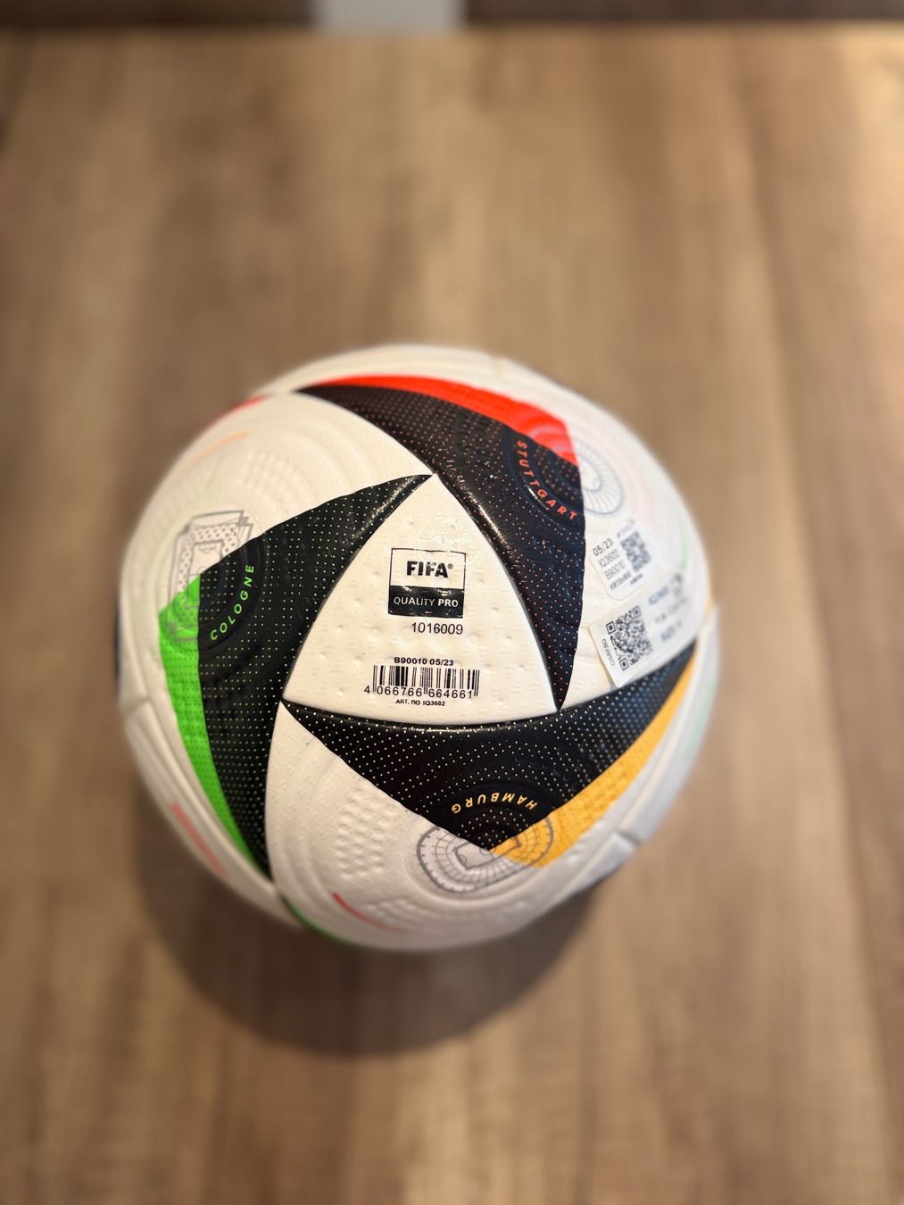Adidas Palloni: adidas FUSSBALLLIEBE Pro Ball – Nuovo (secondo la descrizione) da Kaiseraugst venduto da defqon1 1