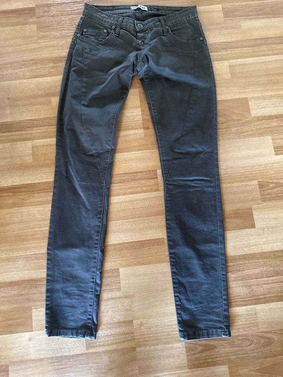 Please Jeans Hosen: Please Jeans Grösse XS Grau Damen – Gebraucht aus St. Gallen von mai_zpt7