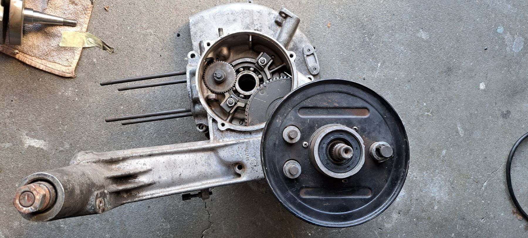 Vespa Alle Rollerersatzteile: Vespa Motorgehäuse VNX 2T – Gebraucht aus Füllinsdorf von Borgirosi 1