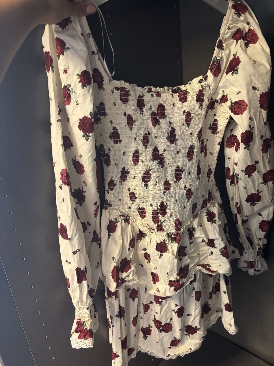 Robes: Kleid mit Blumenmuster Grösse S – D'occasion à Winterthur par van_8fsq