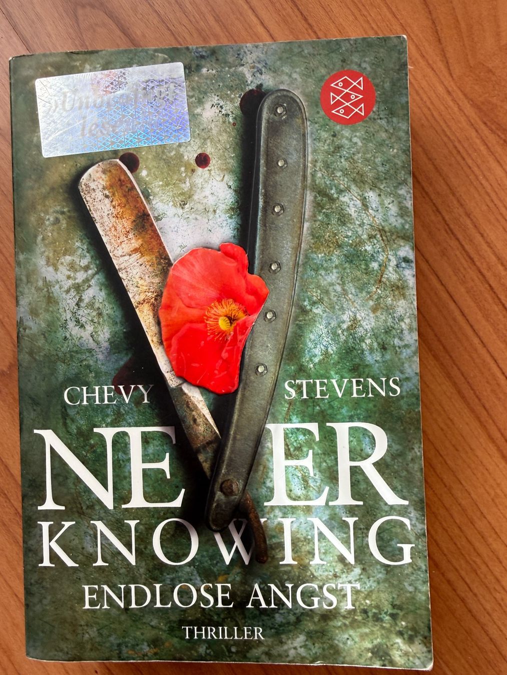 Libri: Never knowing - endlose Angst – Usato da Wängi venduto da squirrelwoman