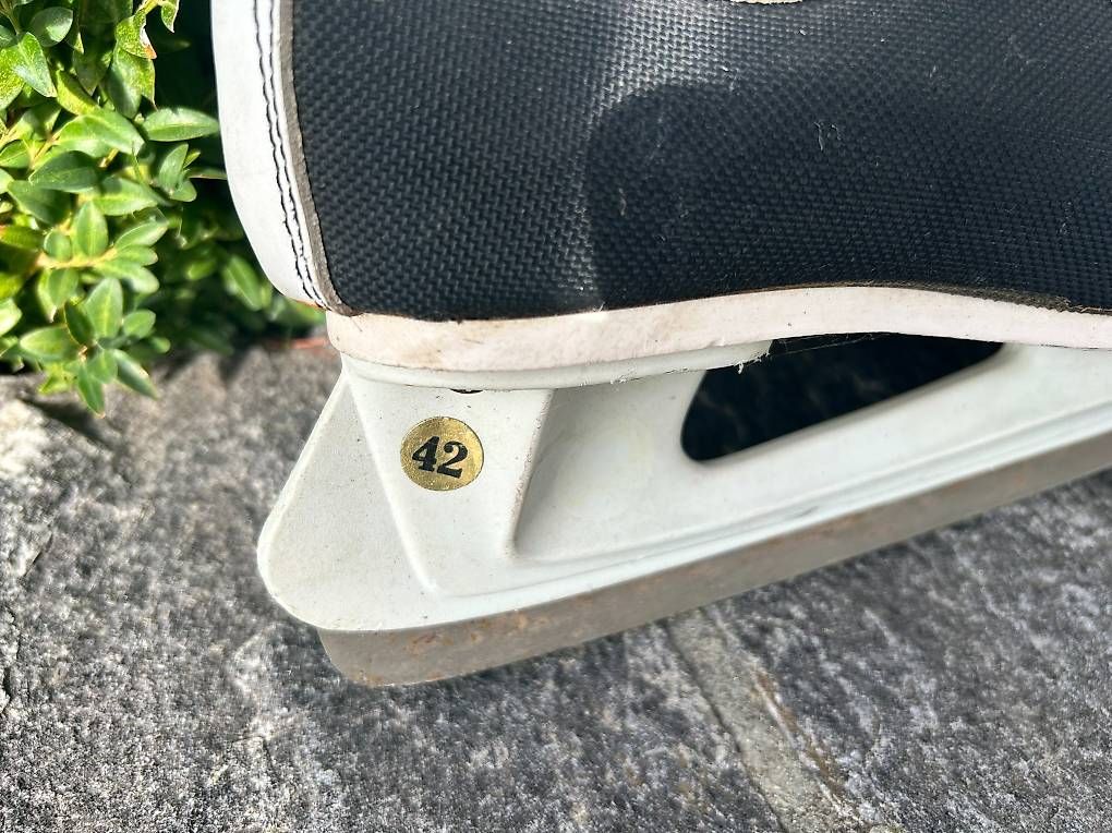 Pattini da ghiaccio: Schlittschuhe, Canadien, Grösse 42 – Usato da Murten venduto da lle_w5qs