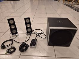 TOP Logitech Z4 2.1 PC Lautsprecher System Subwoofer